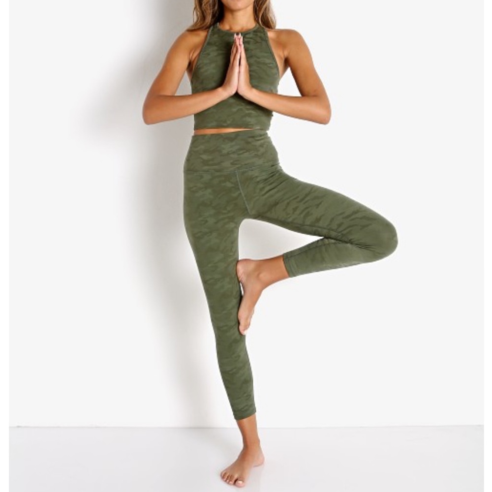 Beyond Yoga High Waisted Midi Legging Eden Green Camo Jacquard size small
